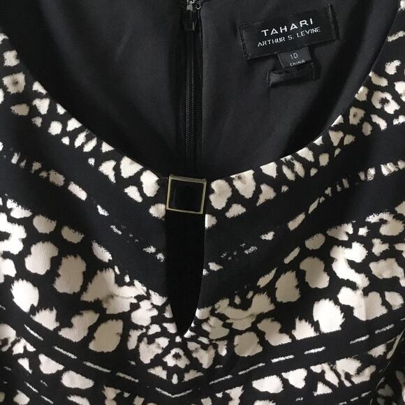 Tahari 3/4 Sleeves Abstract Printed A-line Shift Dress Womens size 10 - Picture 3 of 4